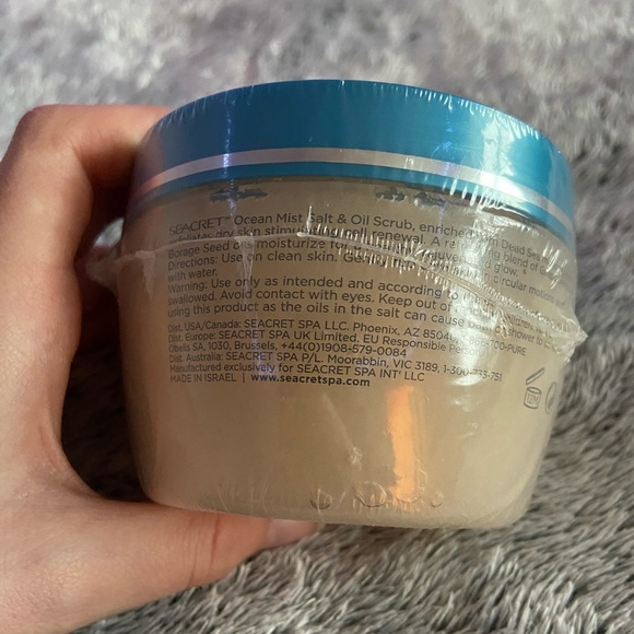 Seacret Ocean Mist Salt and Oil Scrub - Picture 12 of 15